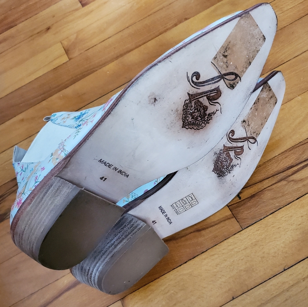 Free People Beau Floral Western Chelsea Boot - Picture 8 of 15